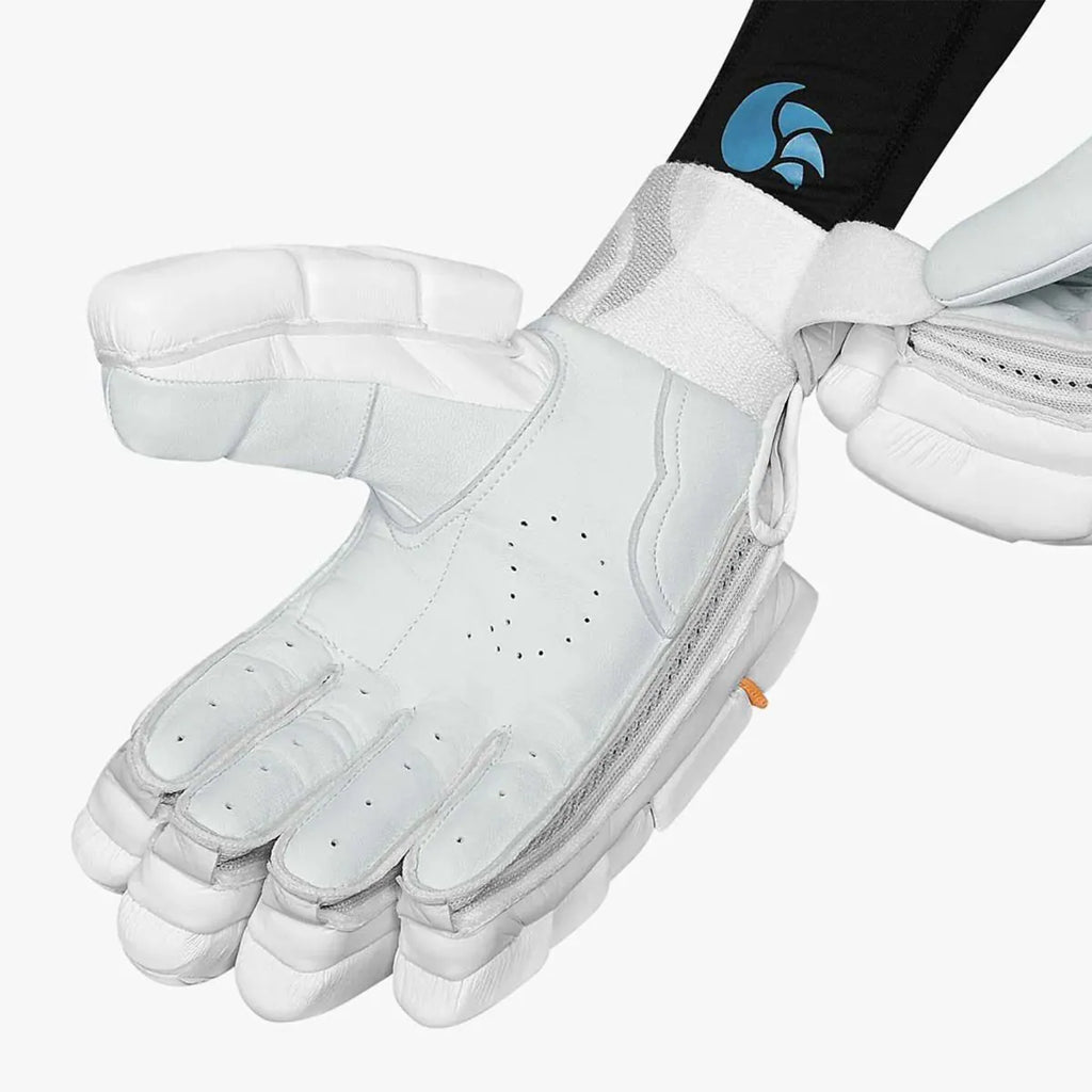 DSC Bull 31 Autograph batting gloves leather palm view