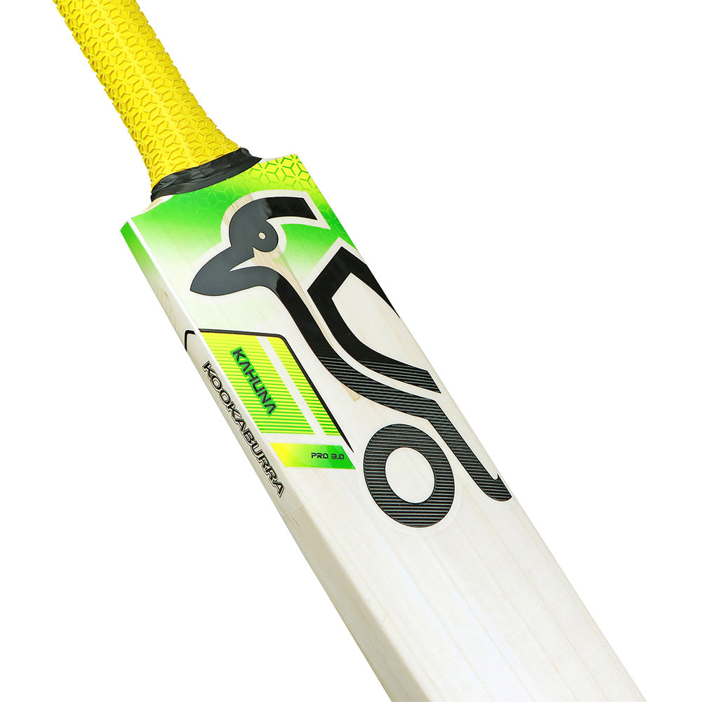 Kookaburra Kahuna Pro 3.0 Junior English Willow Cricket Bat view 2