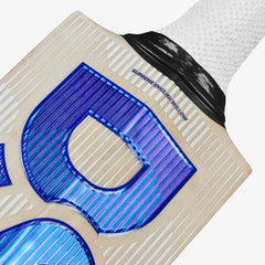 DSC BLU Maverick cricket bat shoulder and handle close-up showing white grip and blue branding