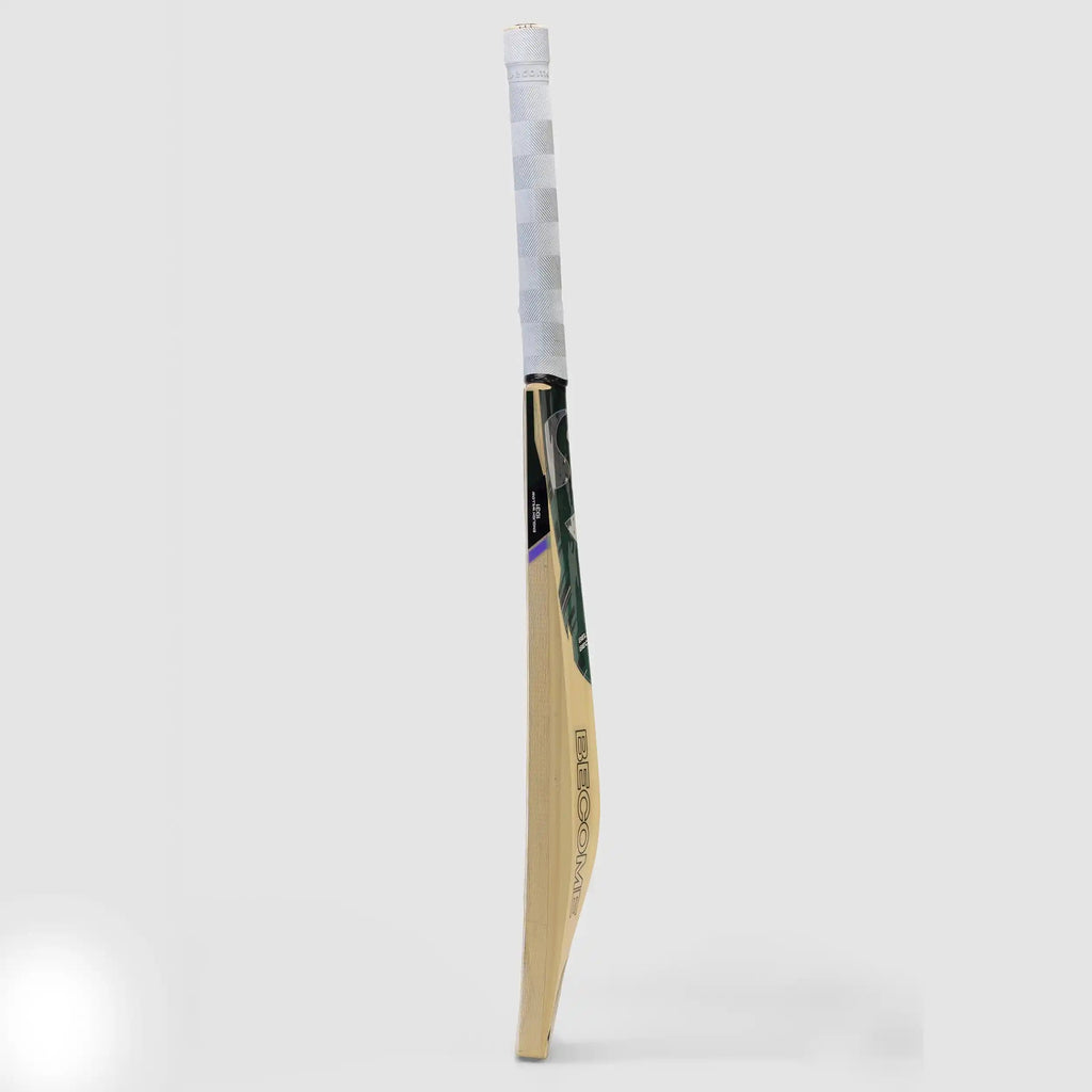 SG RSD Xtreme Size 5 cricket bat edge view